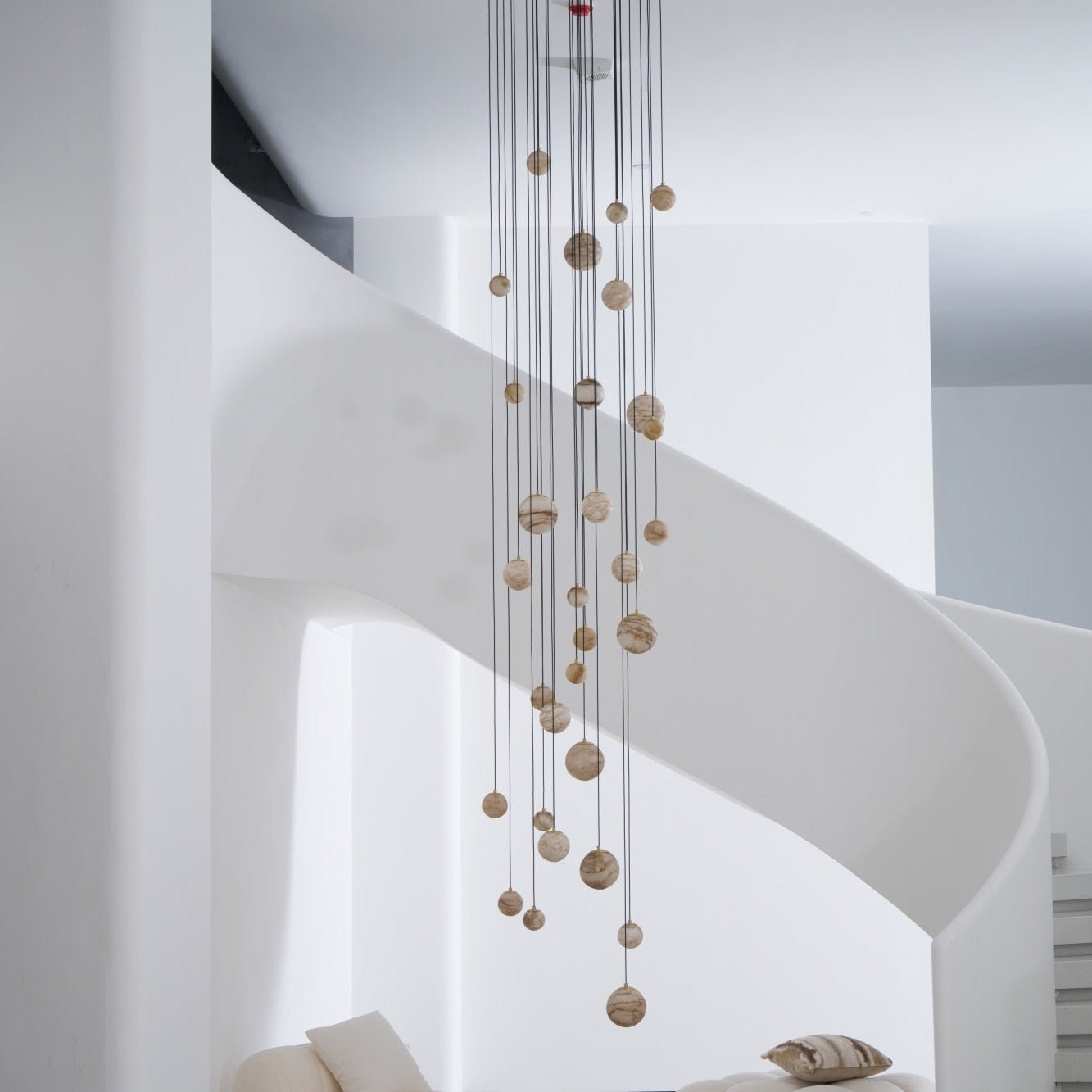 Lustre moderne Brynar en Doré et Naturel albâtre
