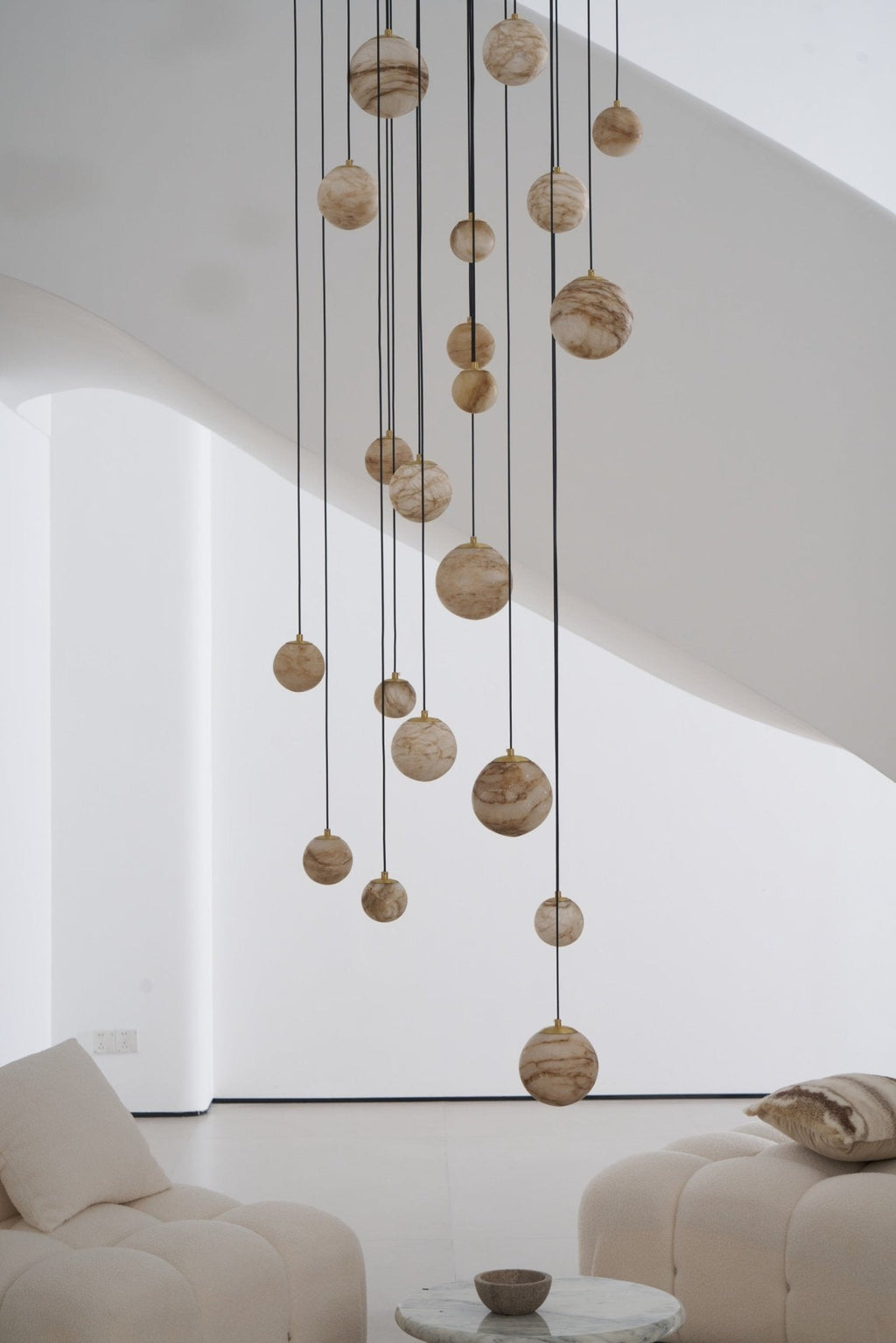 Lustre moderne Brynar en Doré et Naturel albâtre