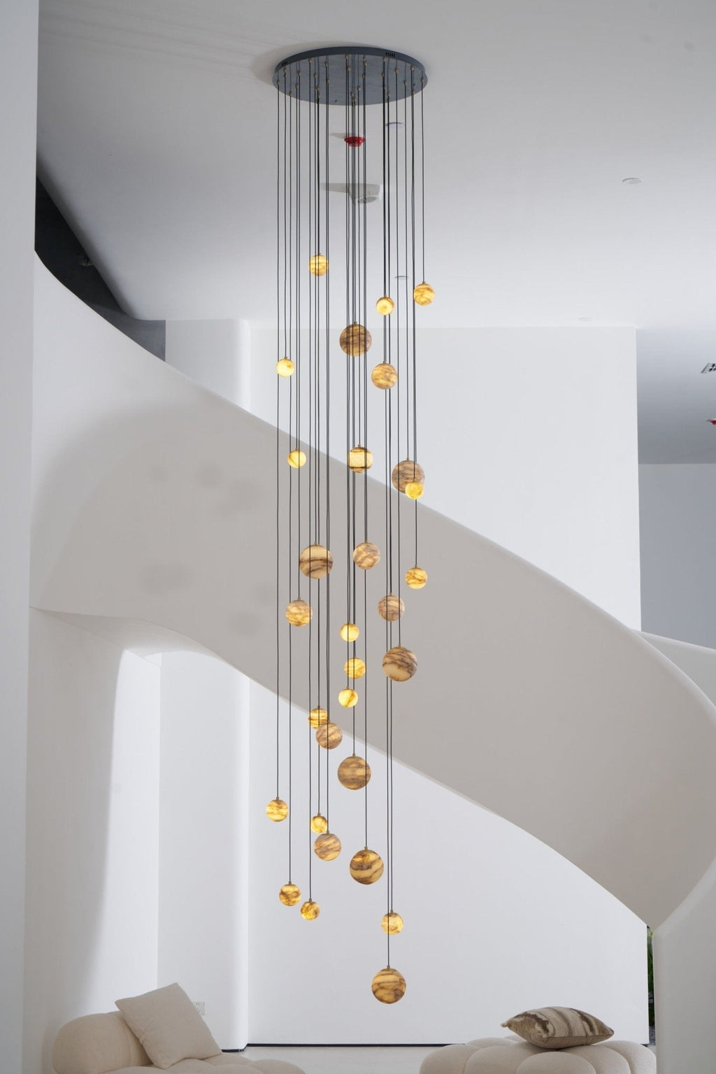 Lustre moderne Brynar en Doré et Naturel albâtre