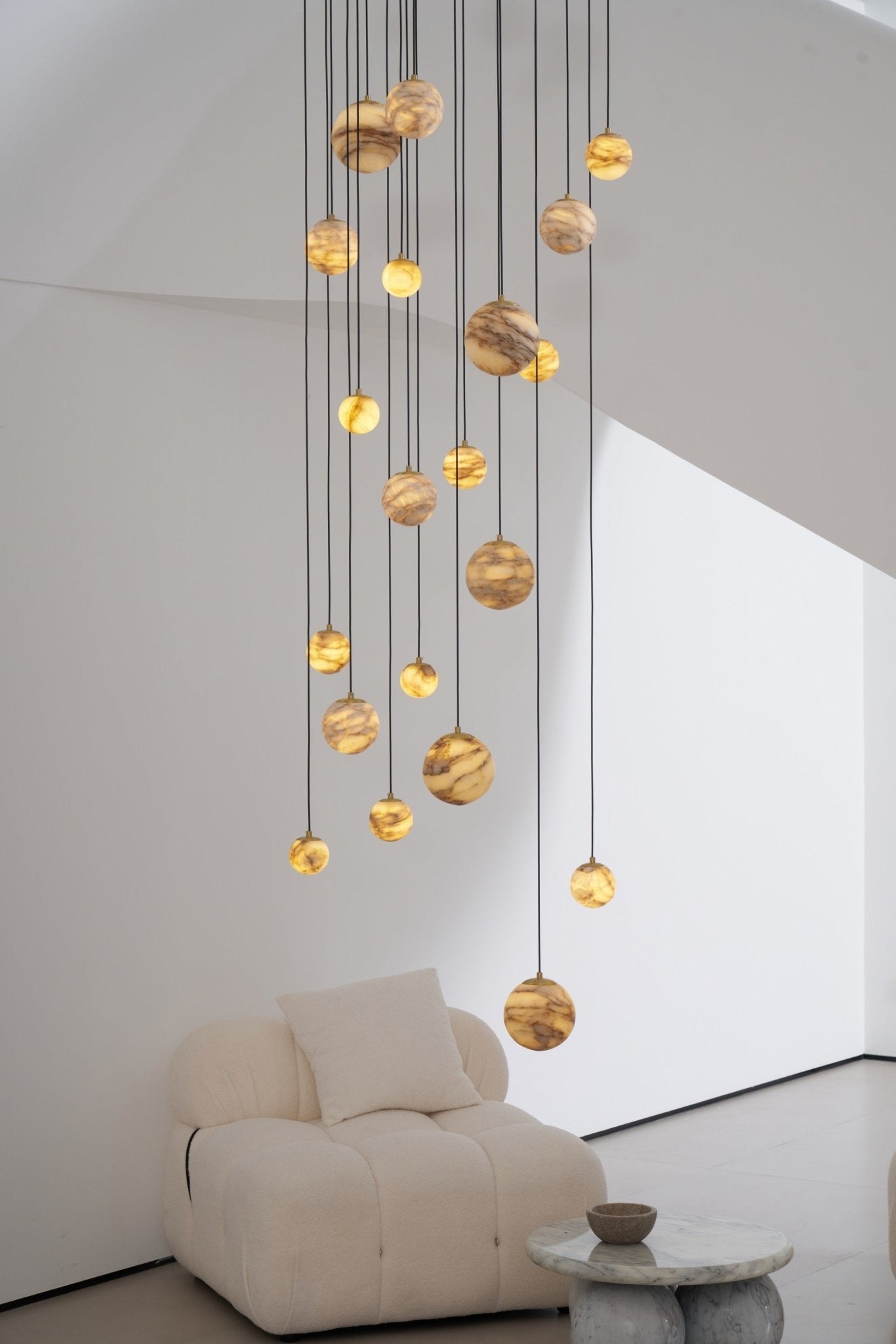 Lustre moderne Brynar en Doré et Naturel albâtre