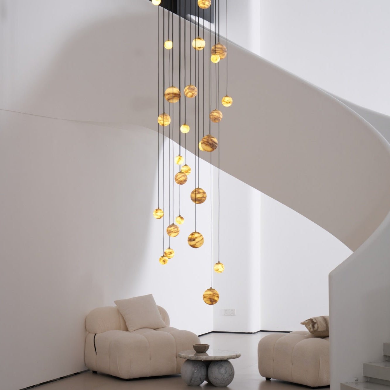 Lustre moderne Brynar en Doré et Naturel albâtre