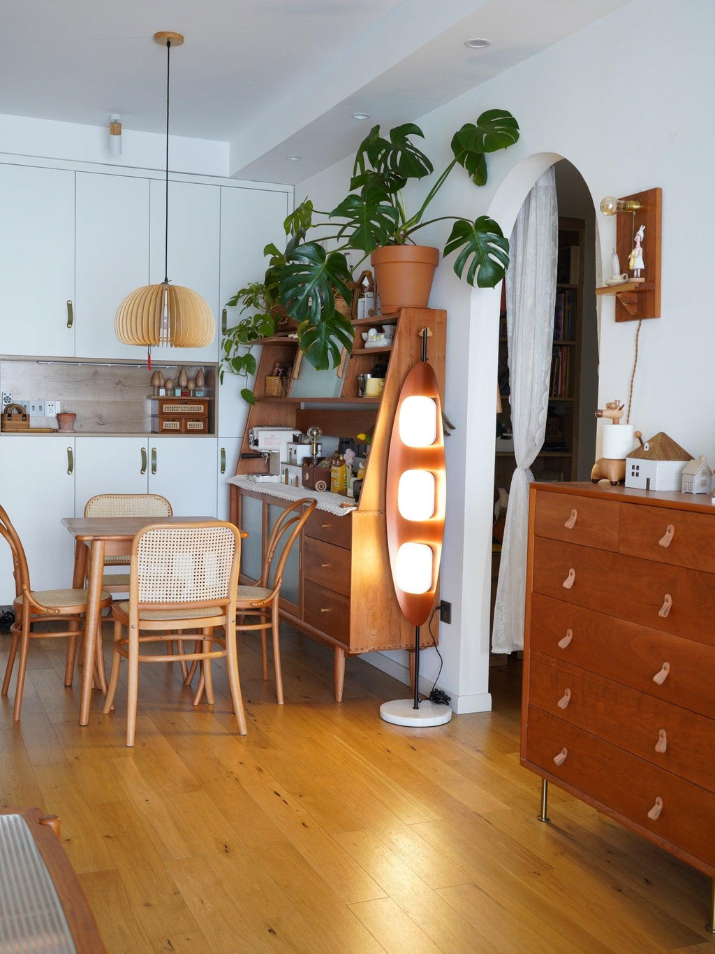 Lampadaire moderne Cato en Marbre Teck