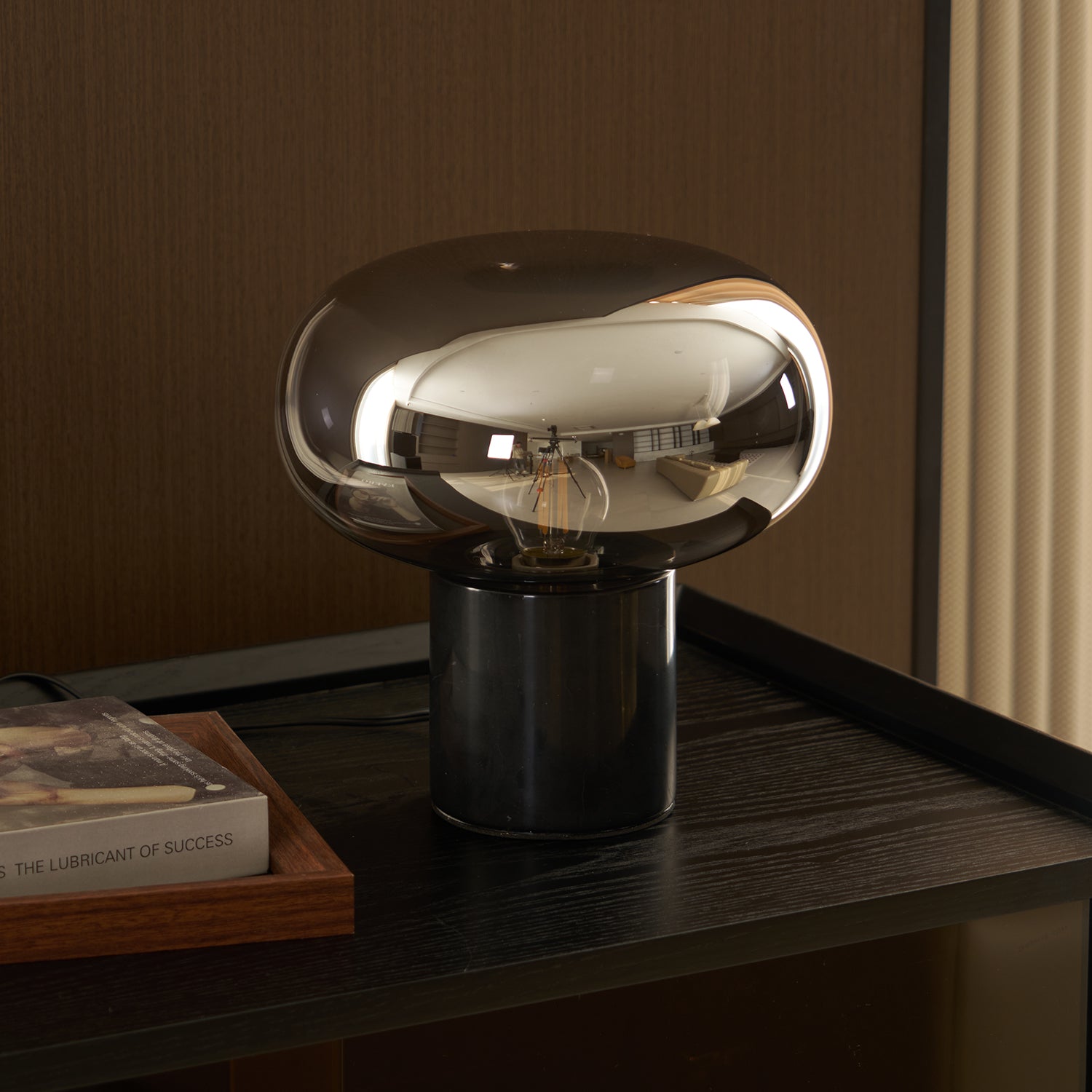 Lampe à poser moderne Eyolf en Marbre Ambre et noir
