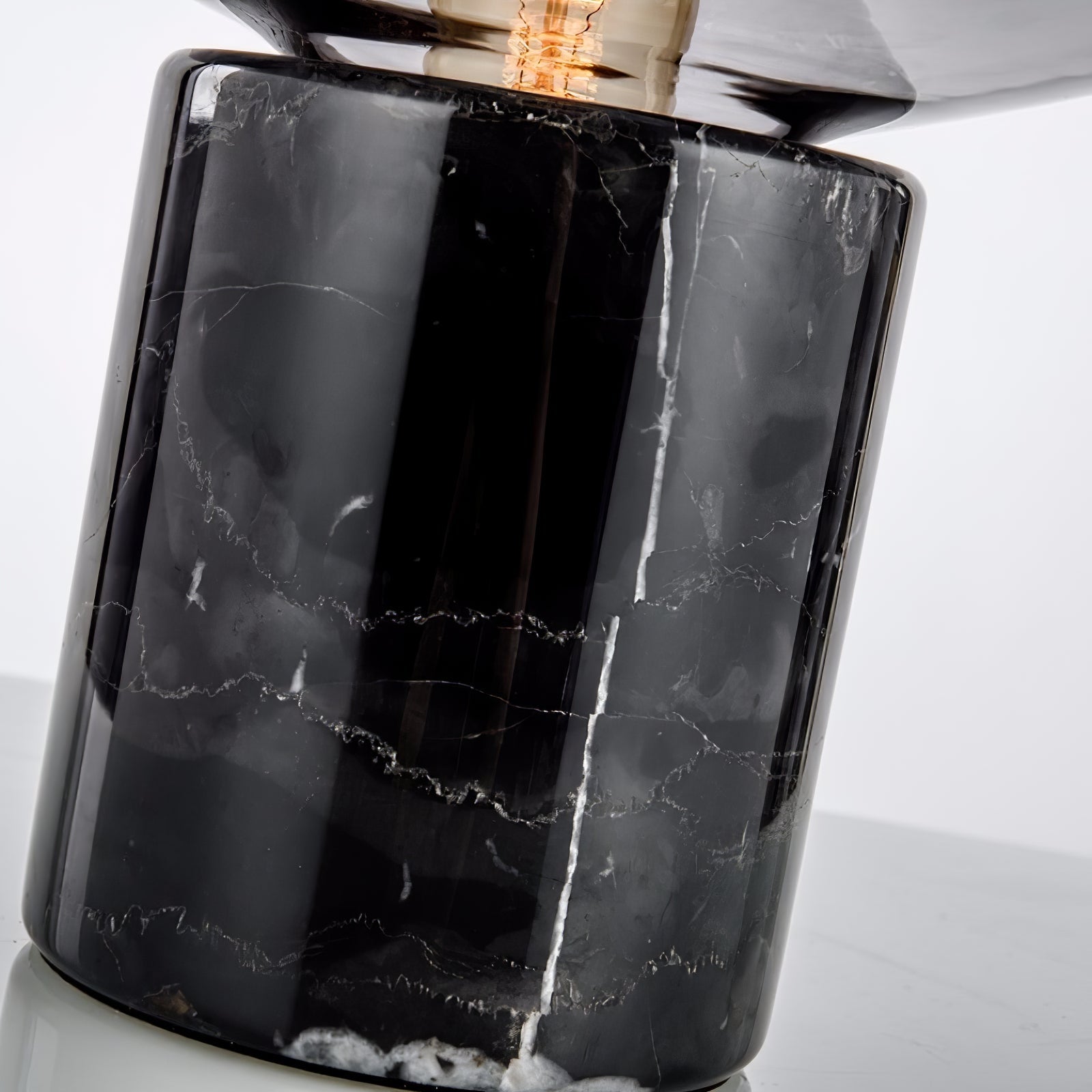 Lampe à poser moderne Eyolf en Marbre Ambre et noir