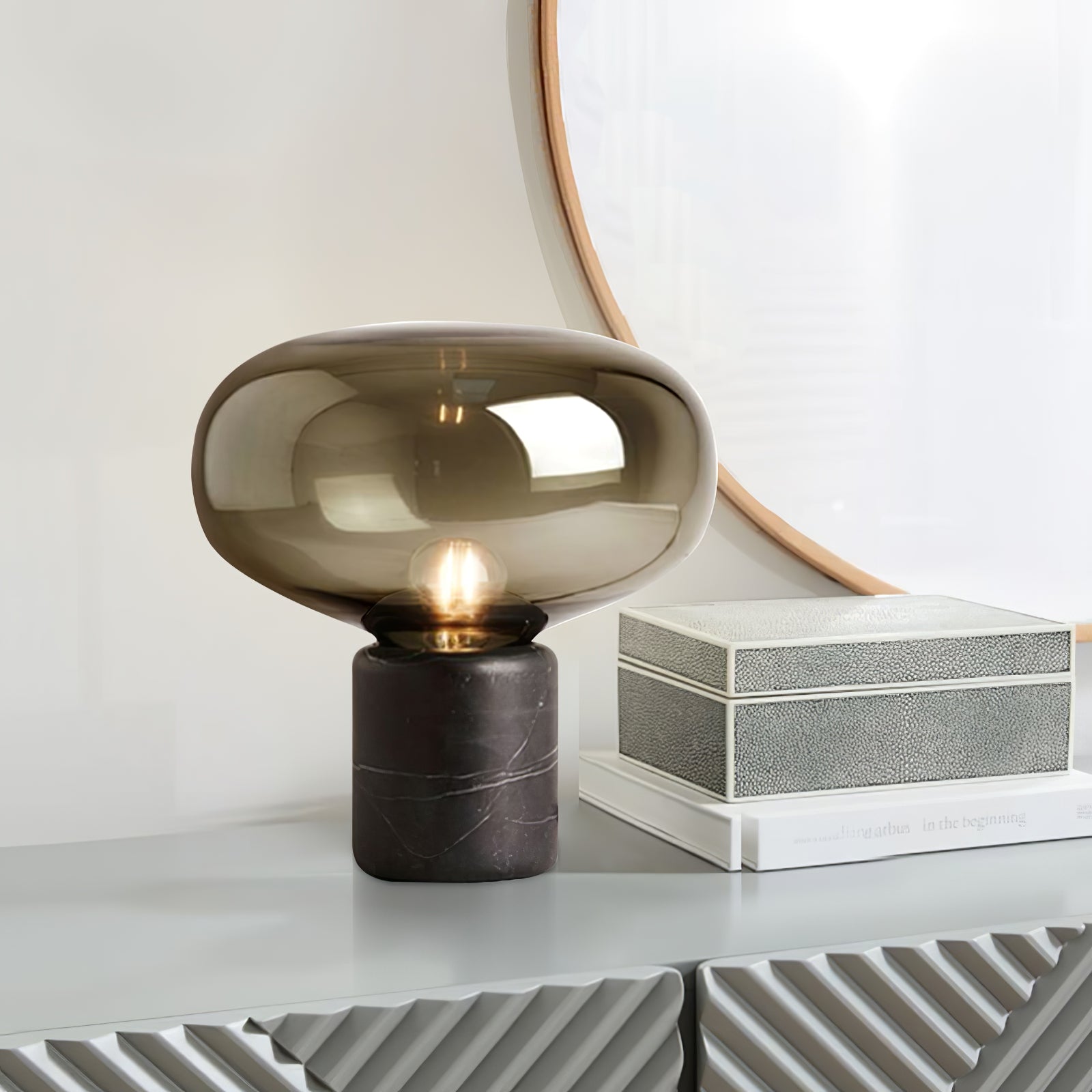 Lampe à poser moderne Eyolf en Marbre Ambre et noir