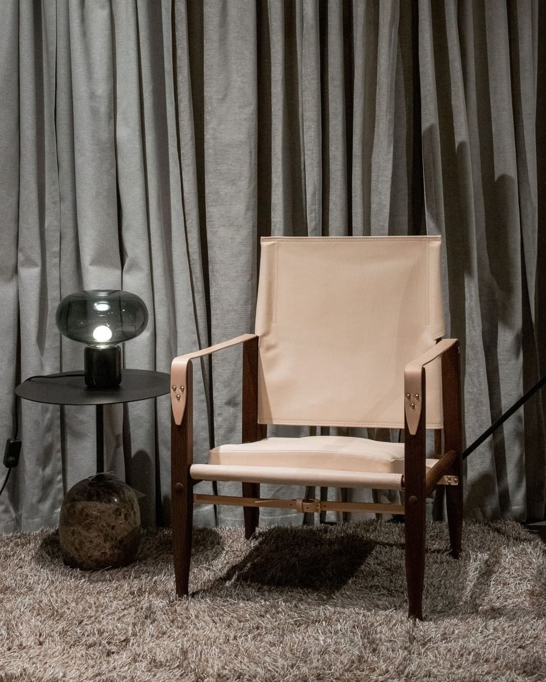 Lampe à poser moderne Eyolf en Marbre Ambre et noir
