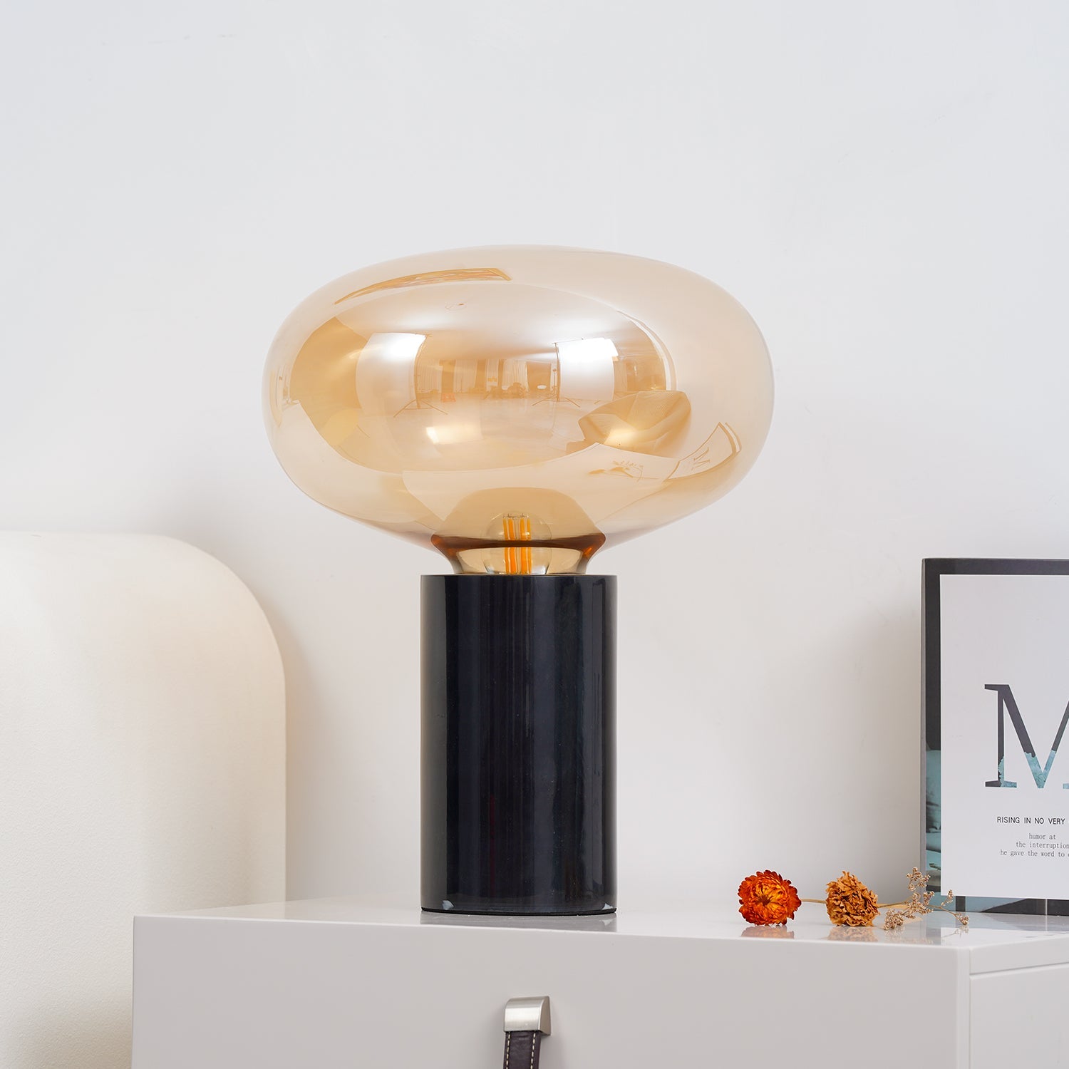 Lampe à poser moderne Eyolf en Marbre Ambre et noir