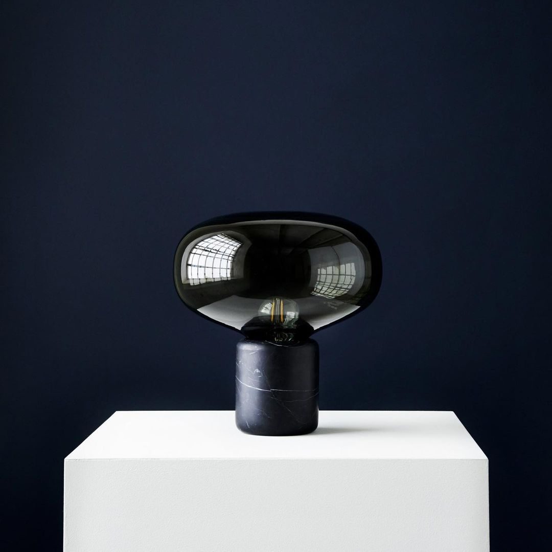 Lampe à poser moderne Eyolf en Marbre Fumé gris et noir