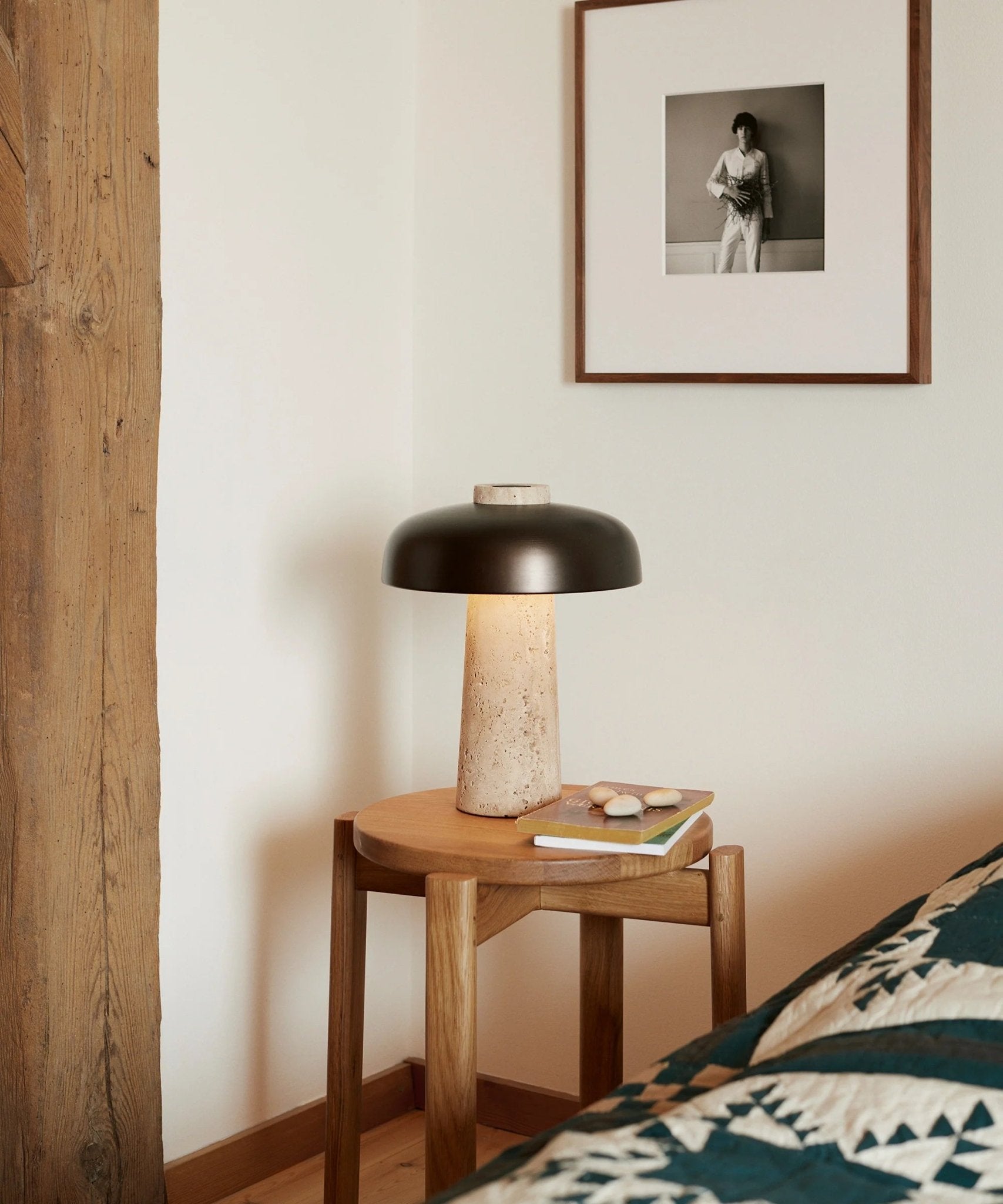 Lampe à poser moderne Jokum en Travertin jaune et bronze