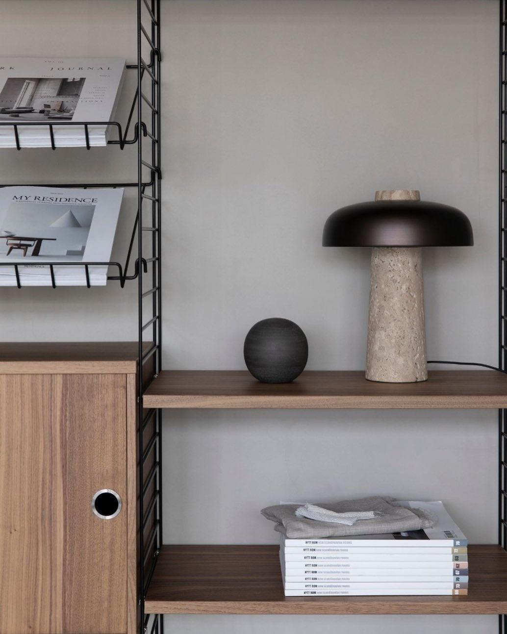 Lampe à poser moderne Jokum en Travertin jaune et bronze