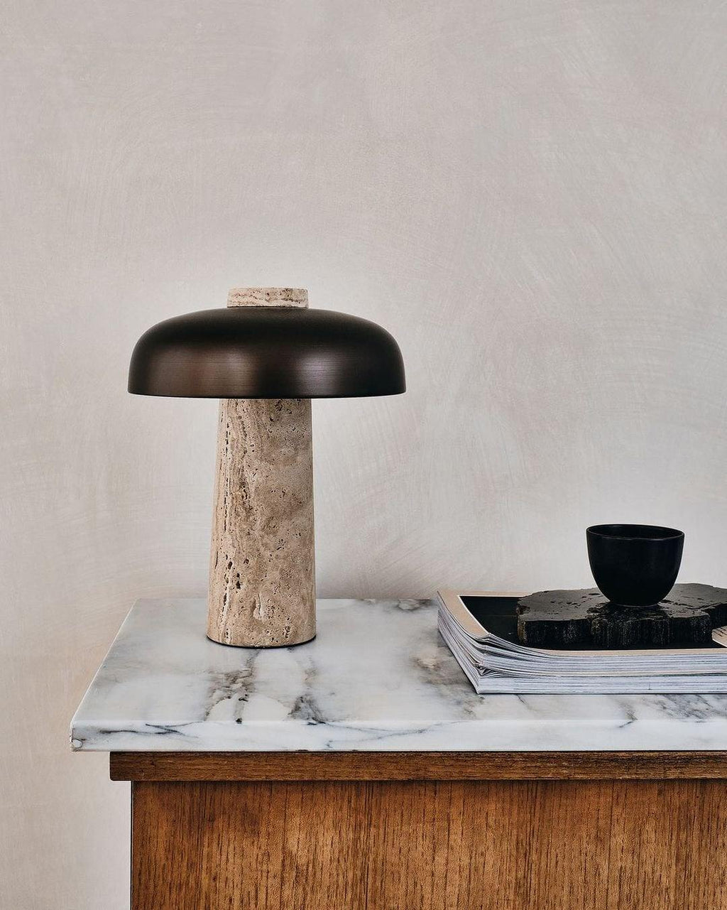 Lampe à poser moderne Jokum en Travertin jaune et blanc