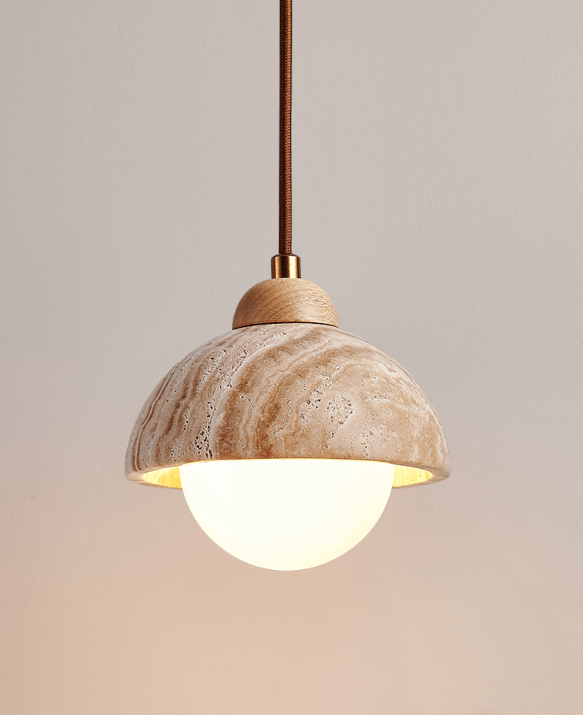 Suspension moderne Ola en Bois et travertin jaune