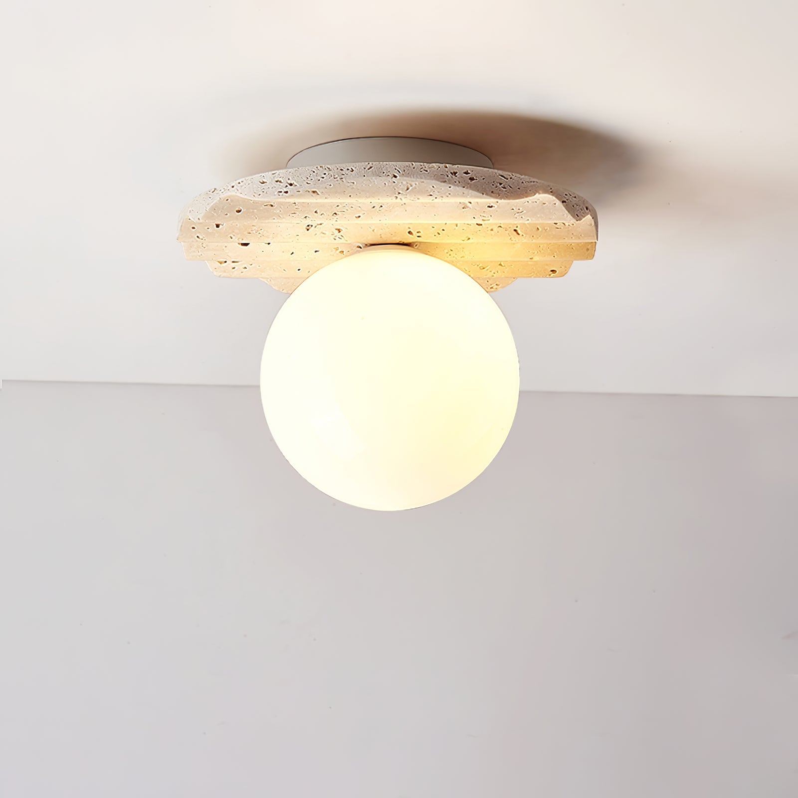 Plafonnier moderne Odell en Travertin jaune et blanc