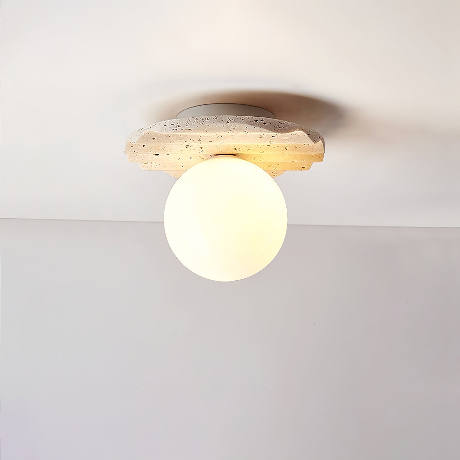 Plafonnier moderne Odell en Travertin jaune et blanc
