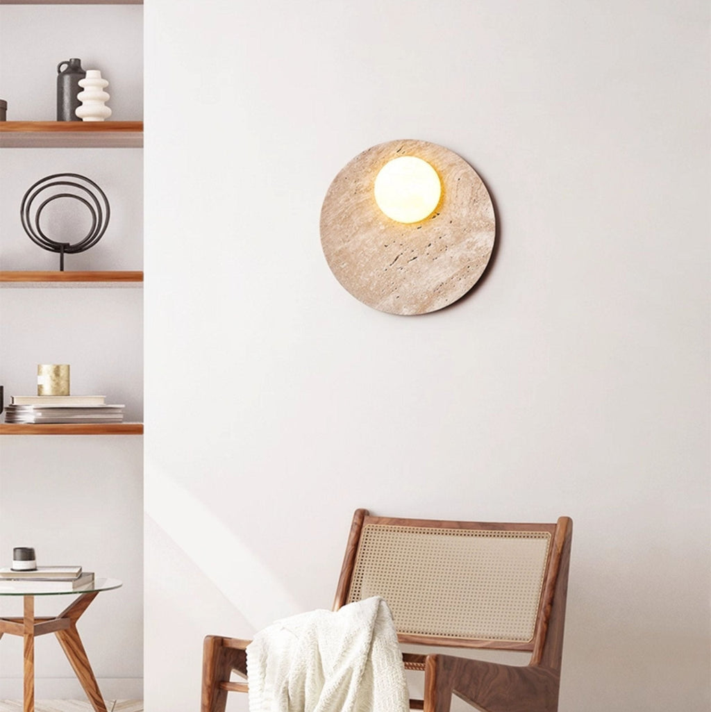 Applique murale moderne Alvid en Travertin jaune et blanc