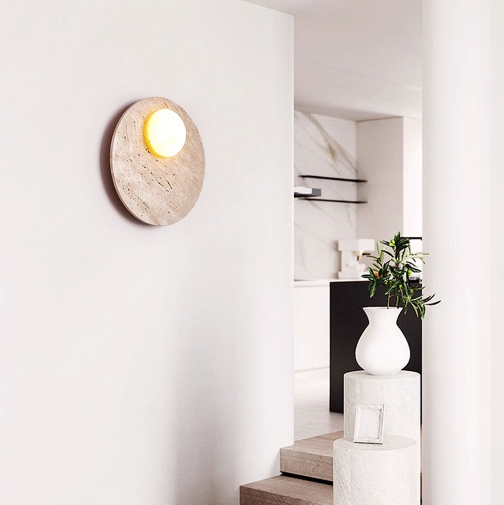 Applique murale moderne Alvid en Travertin jaune et blanc