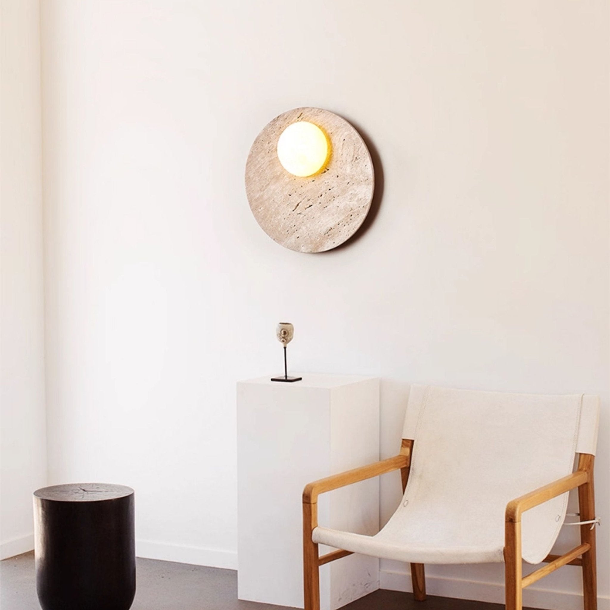 Applique murale moderne Alvid en Travertin jaune et blanc