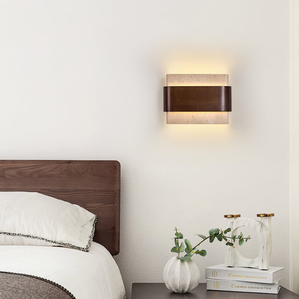 Applique murale moderne Linden en Travertin jaune et noyer