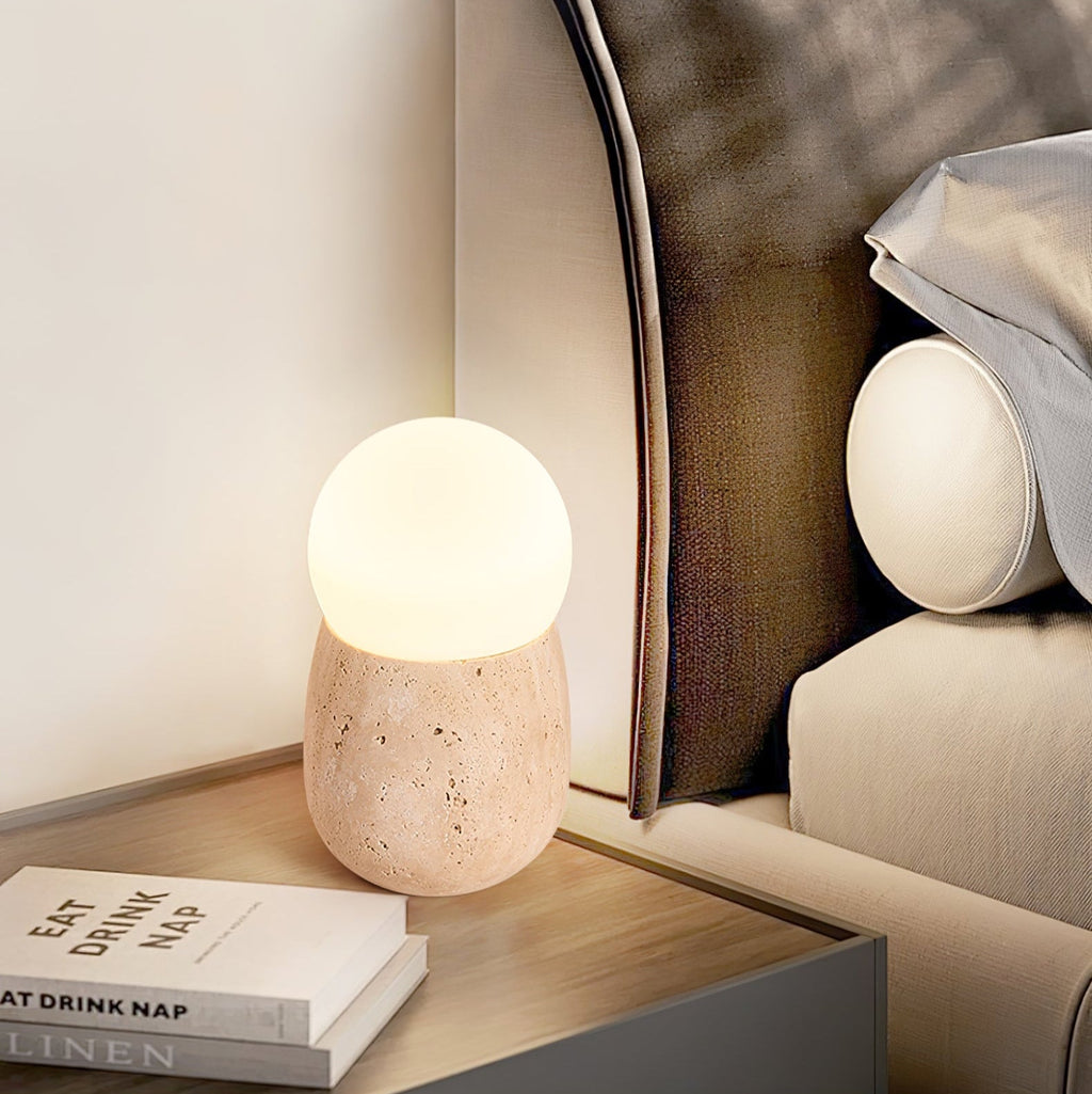 Lampe à poser moderne Ainamo en Travertin jaune et blanc