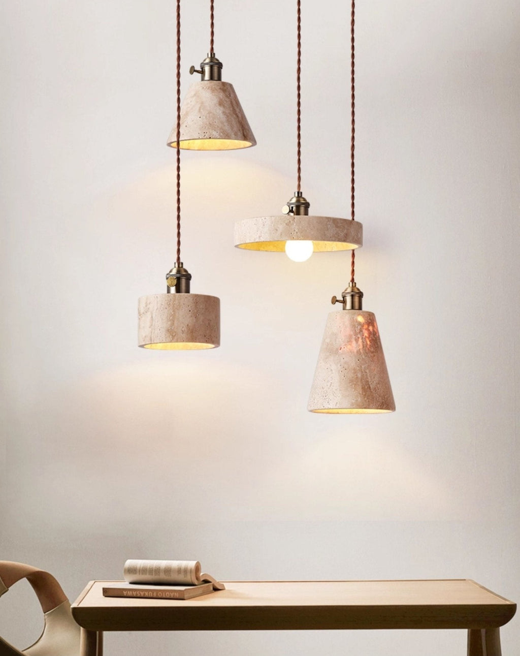 Suspension moderne Zed en Travertin jaune