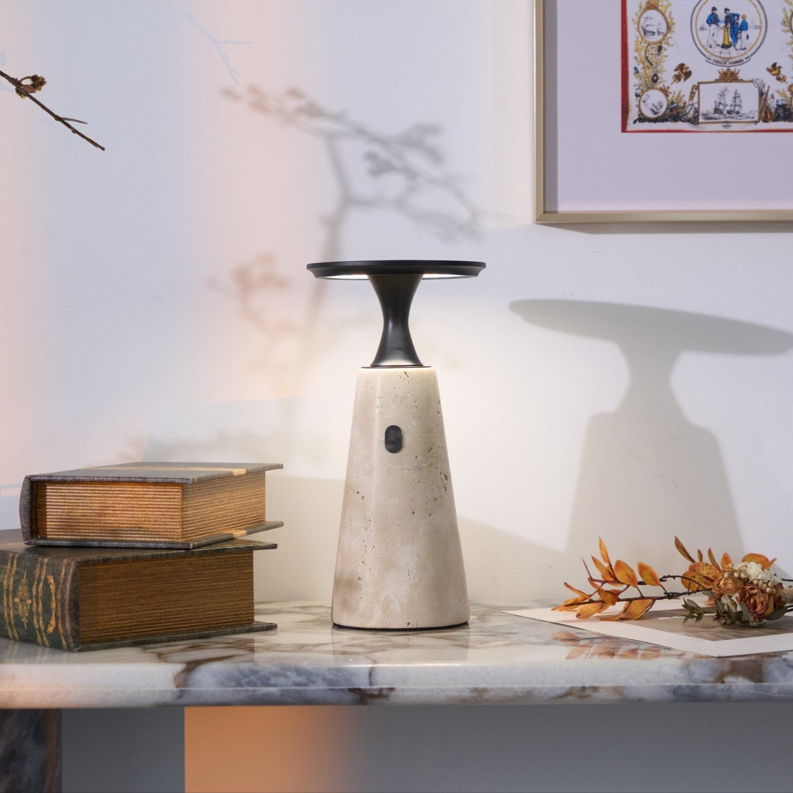 Lampe à poser moderne Toralv en Travertin jaune et noir