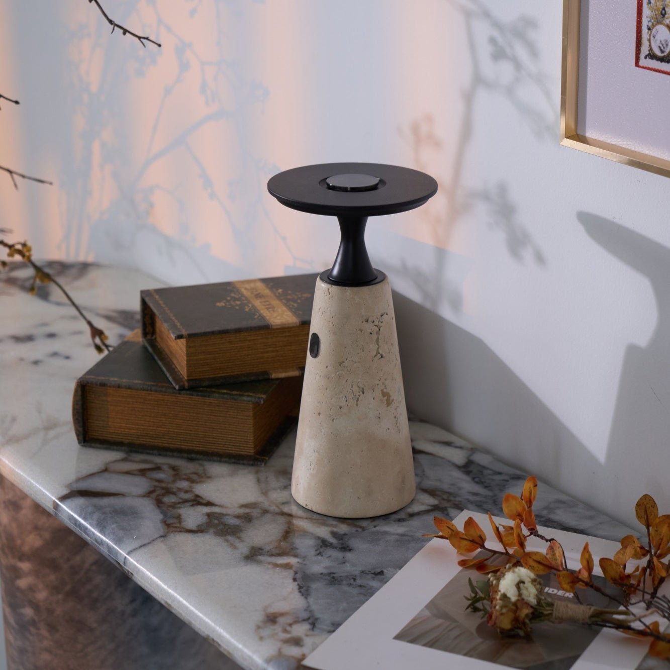 Lampe à poser moderne Toralv en Travertin jaune et noir