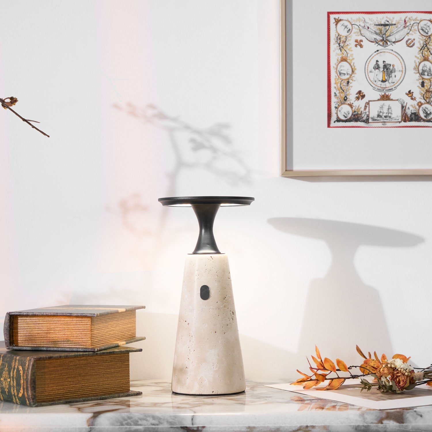 Lampe à poser moderne Toralv en Travertin jaune et noir