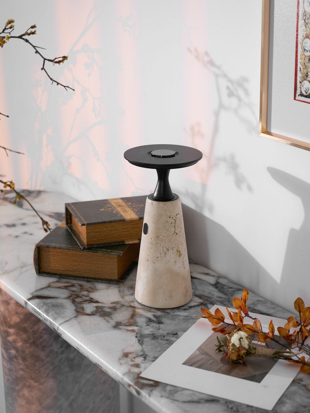 Lampe à poser moderne Toralv en Travertin jaune et noir