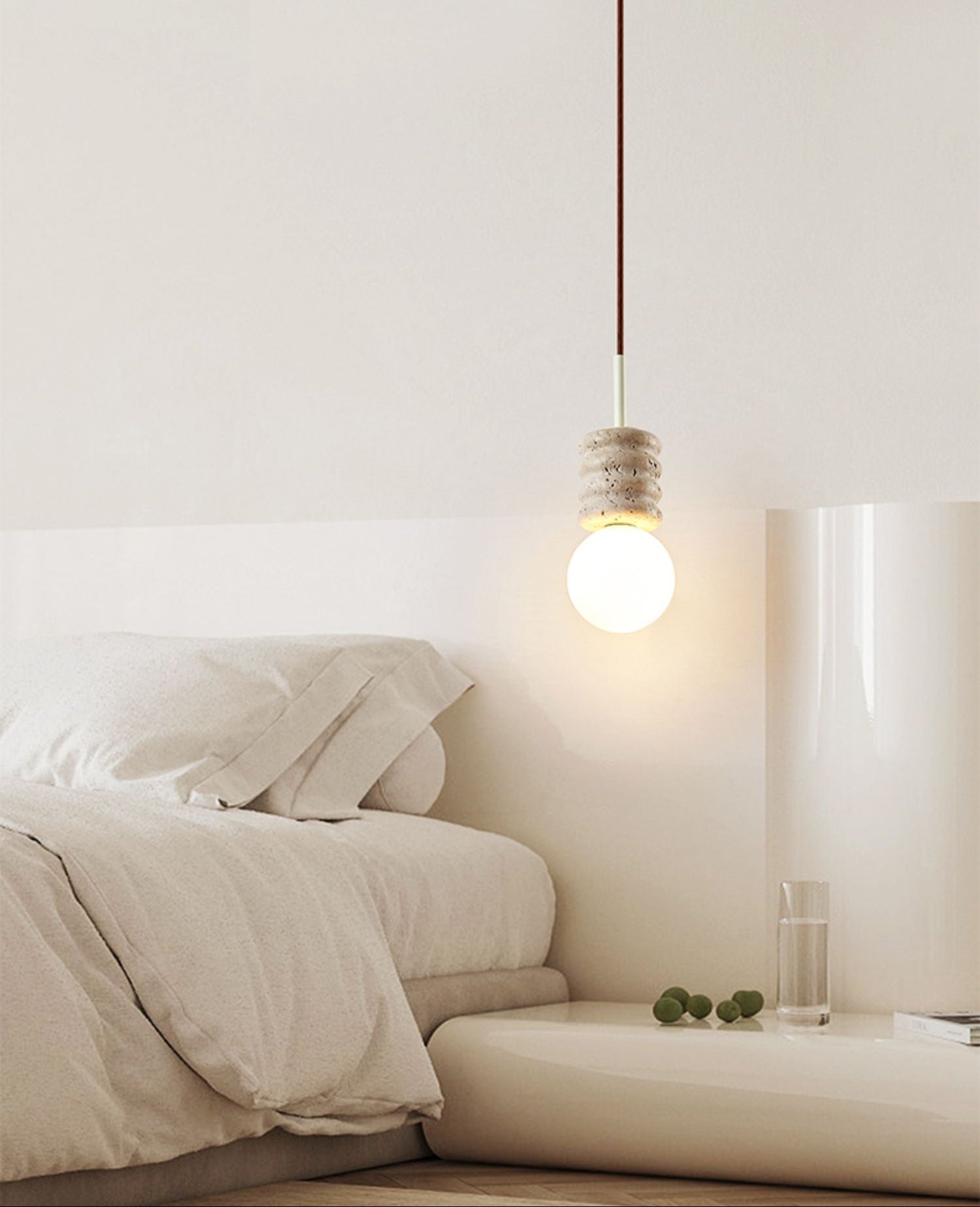 Suspension moderne Magni en pierre Travertin jaune et blanc