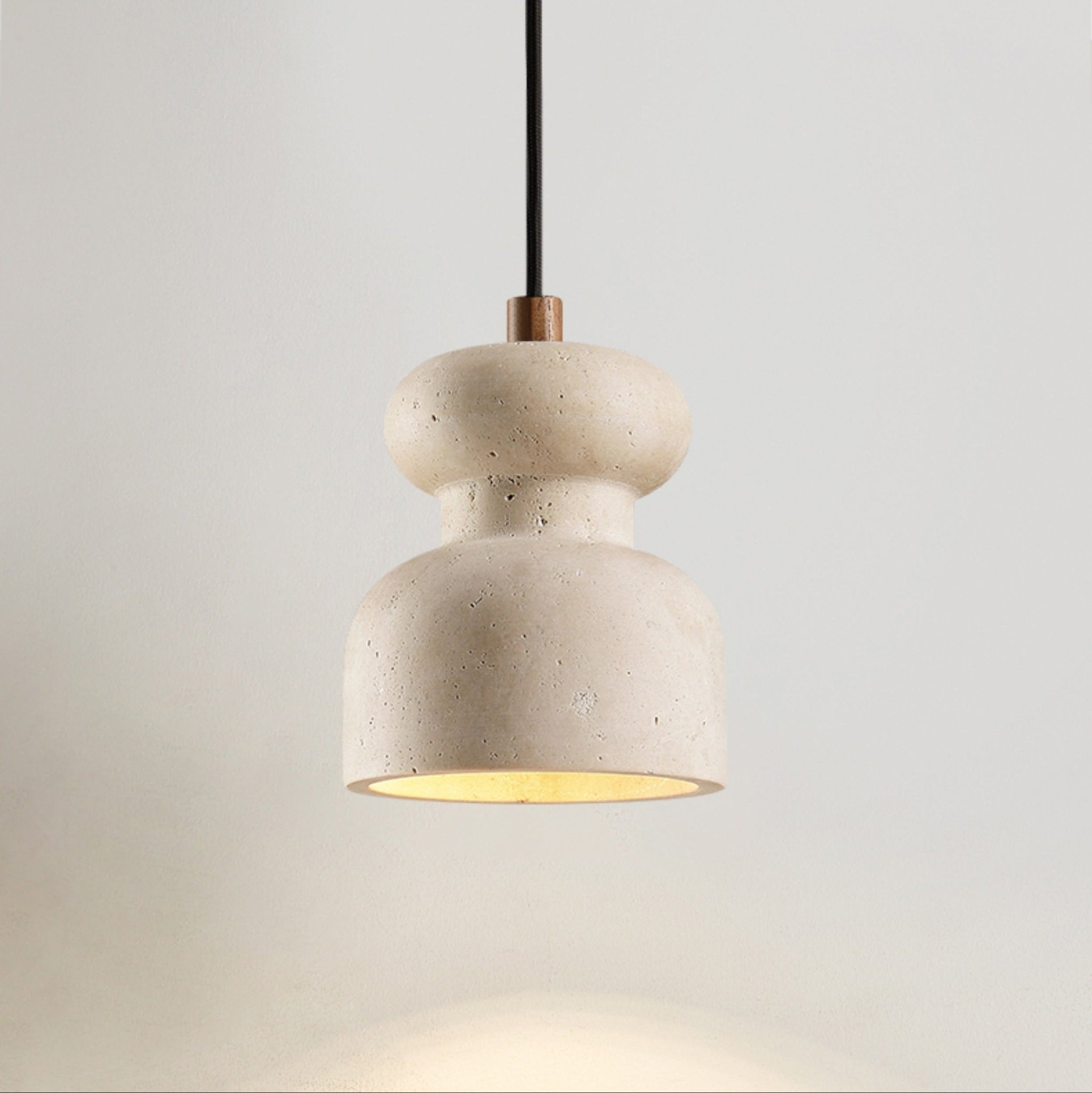 Suspension moderne Saxolf en Travertin jaune