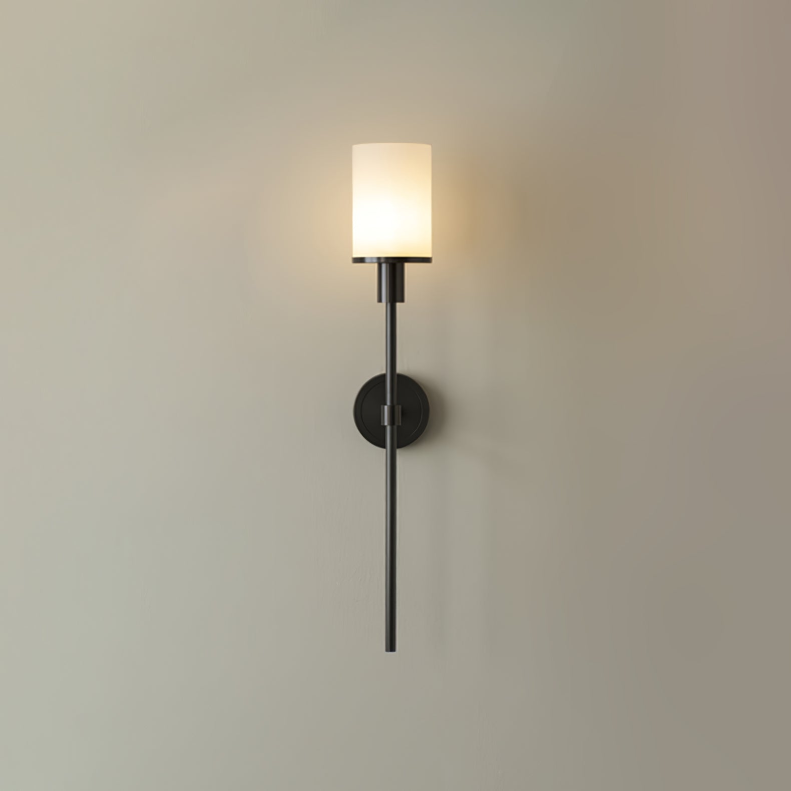 Applique murale moderne Hringa en Albâtre Noir
