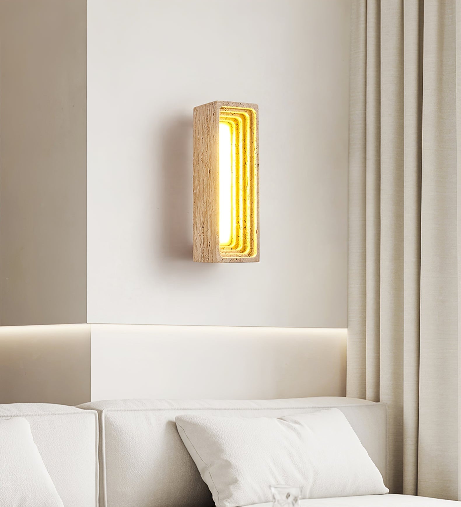 Applique murale moderne Brynn en Travertin jaune