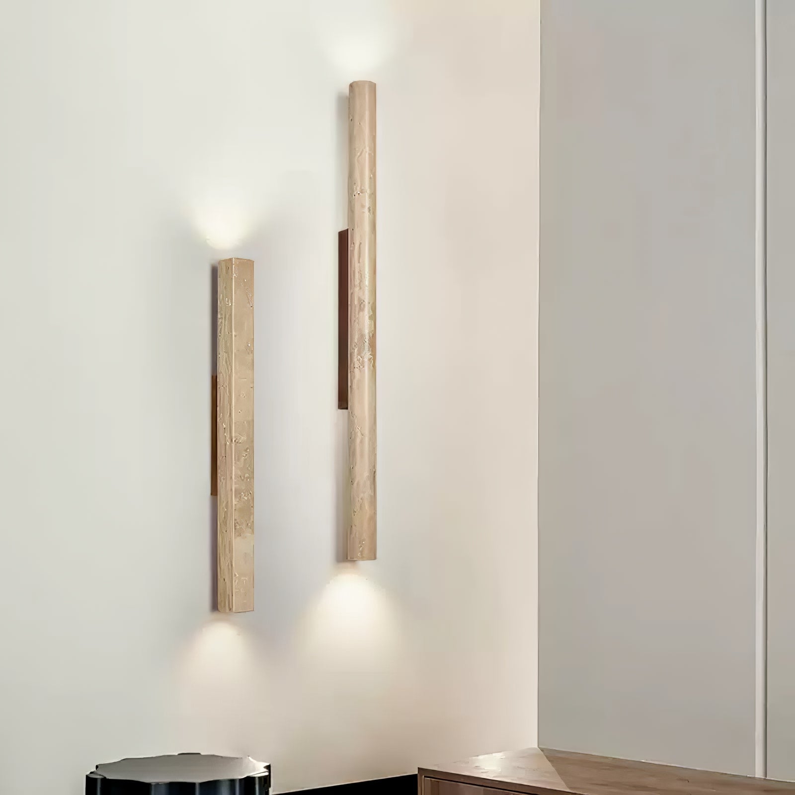 Applique murale moderne Rekved en Foncé noyer et travertin jaune