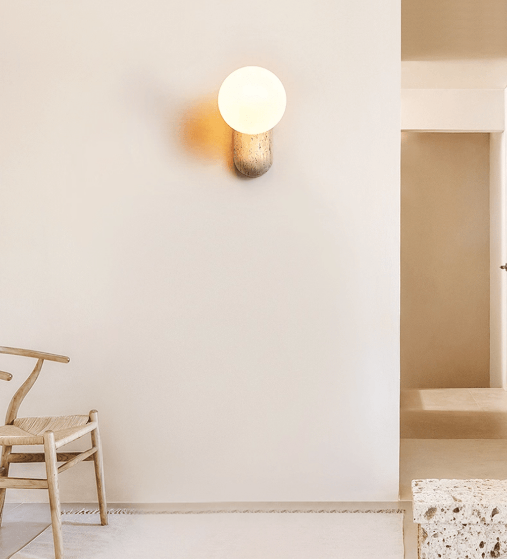 Applique murale moderne Ejvind en Travertin jaune et blanc