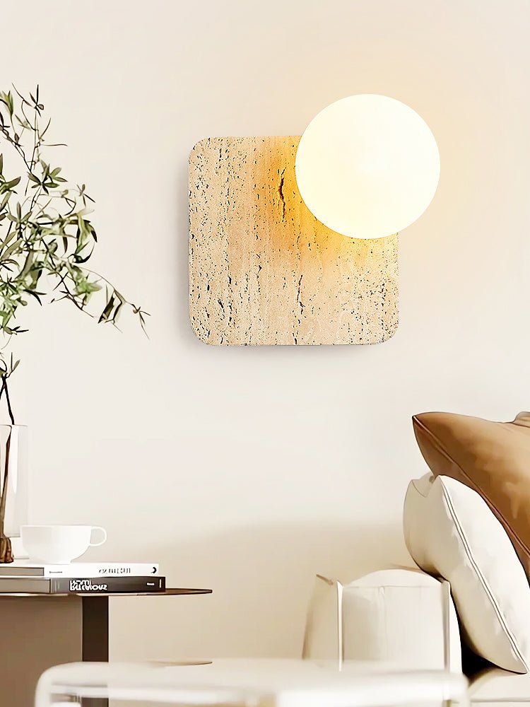 Applique murale moderne Styrkar en Travertin jaune et blanc