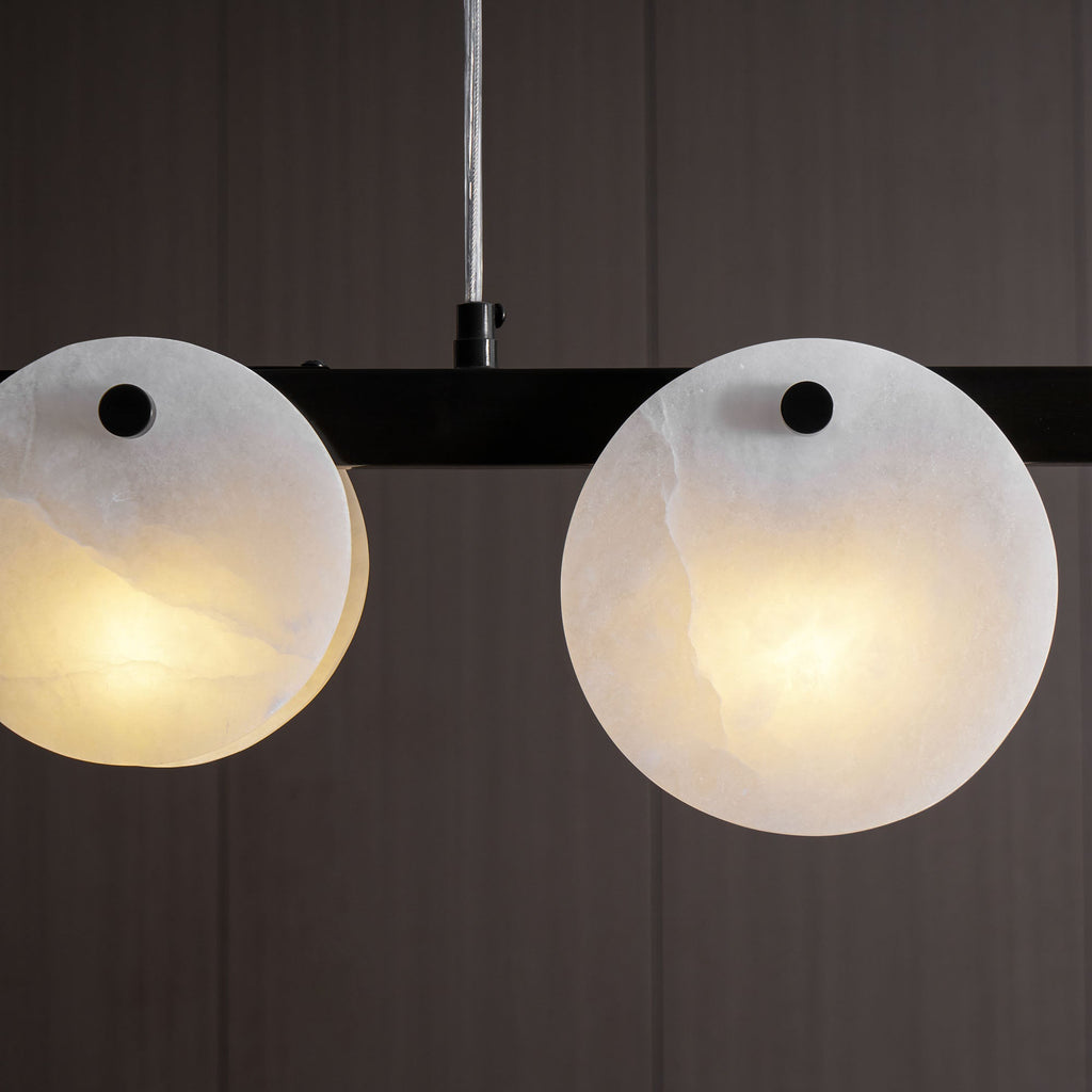 Lustre moderne Enar en Albâtre Noir et blanc