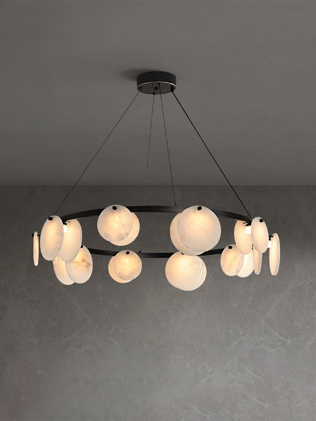 Lustre moderne Tobbe en Albâtre Laiton et blanc