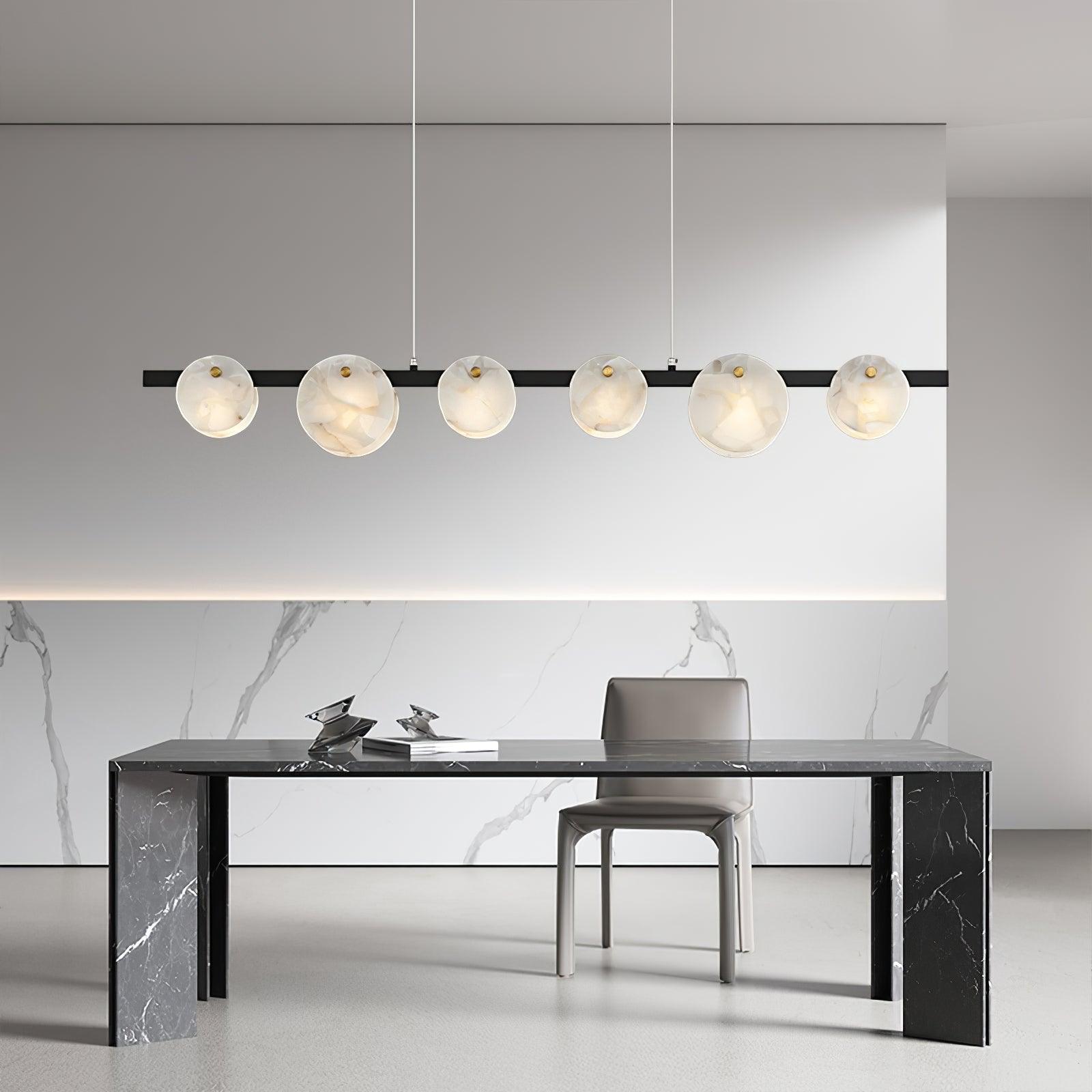 Lustre moderne Enar en Albâtre Laiton et blanc
