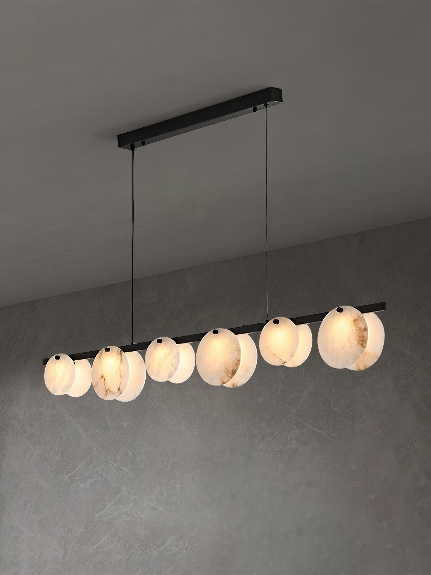 Lustre moderne Enar en Albâtre Laiton et blanc