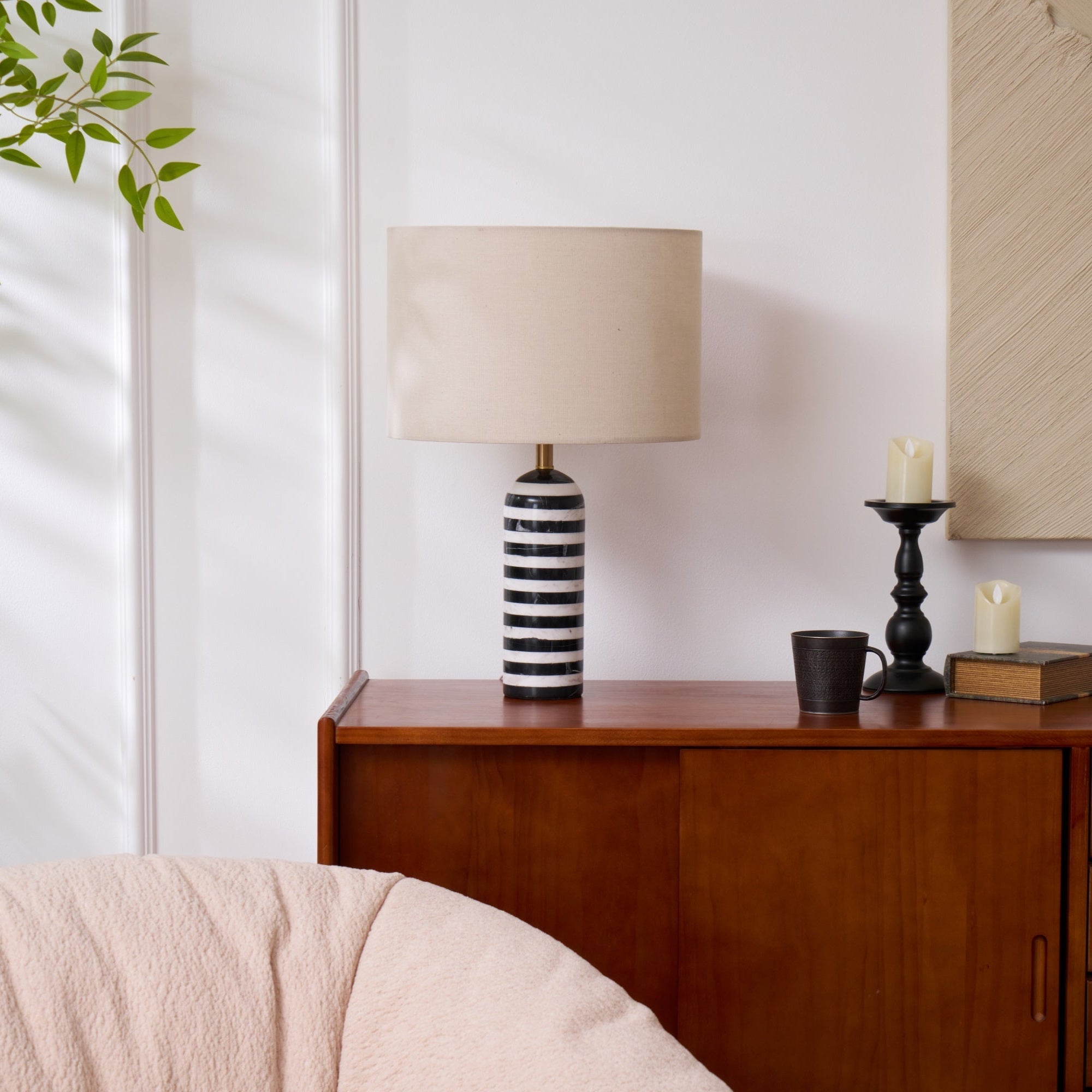 Lampe à poser moderne Gudvard en Marbre Noir et blanc