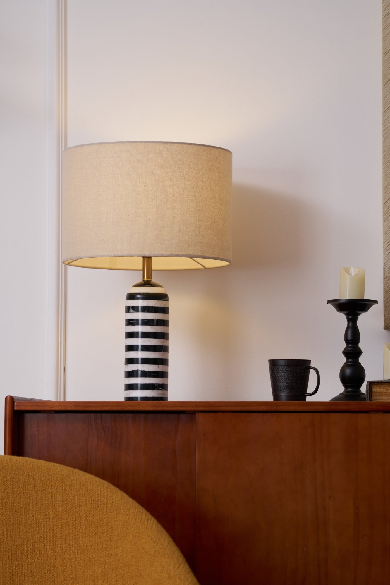 Lampe à poser moderne Gudvard en Marbre Noir et blanc