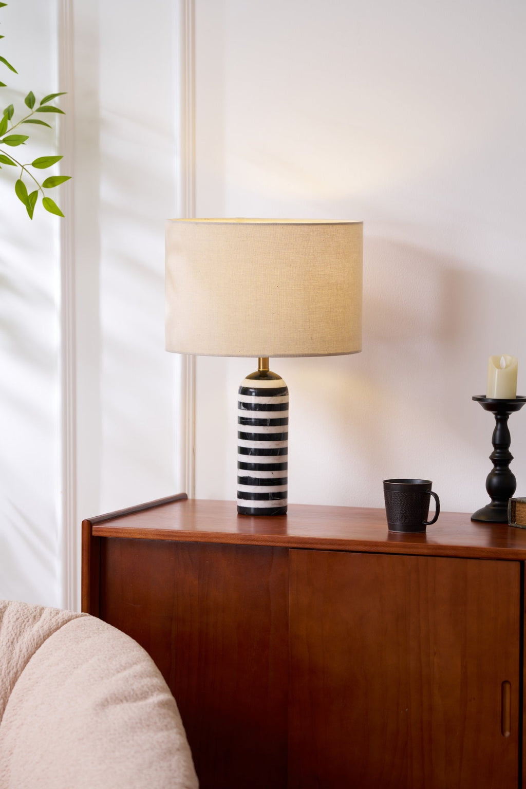Lampe à poser moderne Gudvard en Marbre Noir et blanc