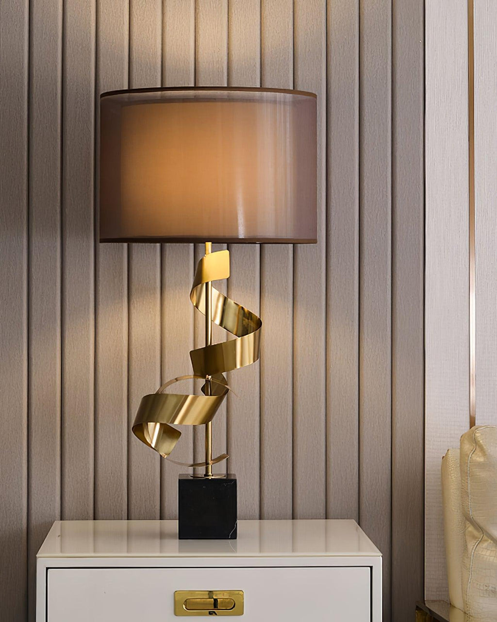 Lampe à poser moderne Rikard en Doré et noir marbre