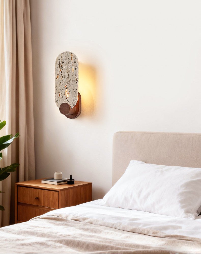 Applique murale moderne Goddard en Travertin jaune et noyer