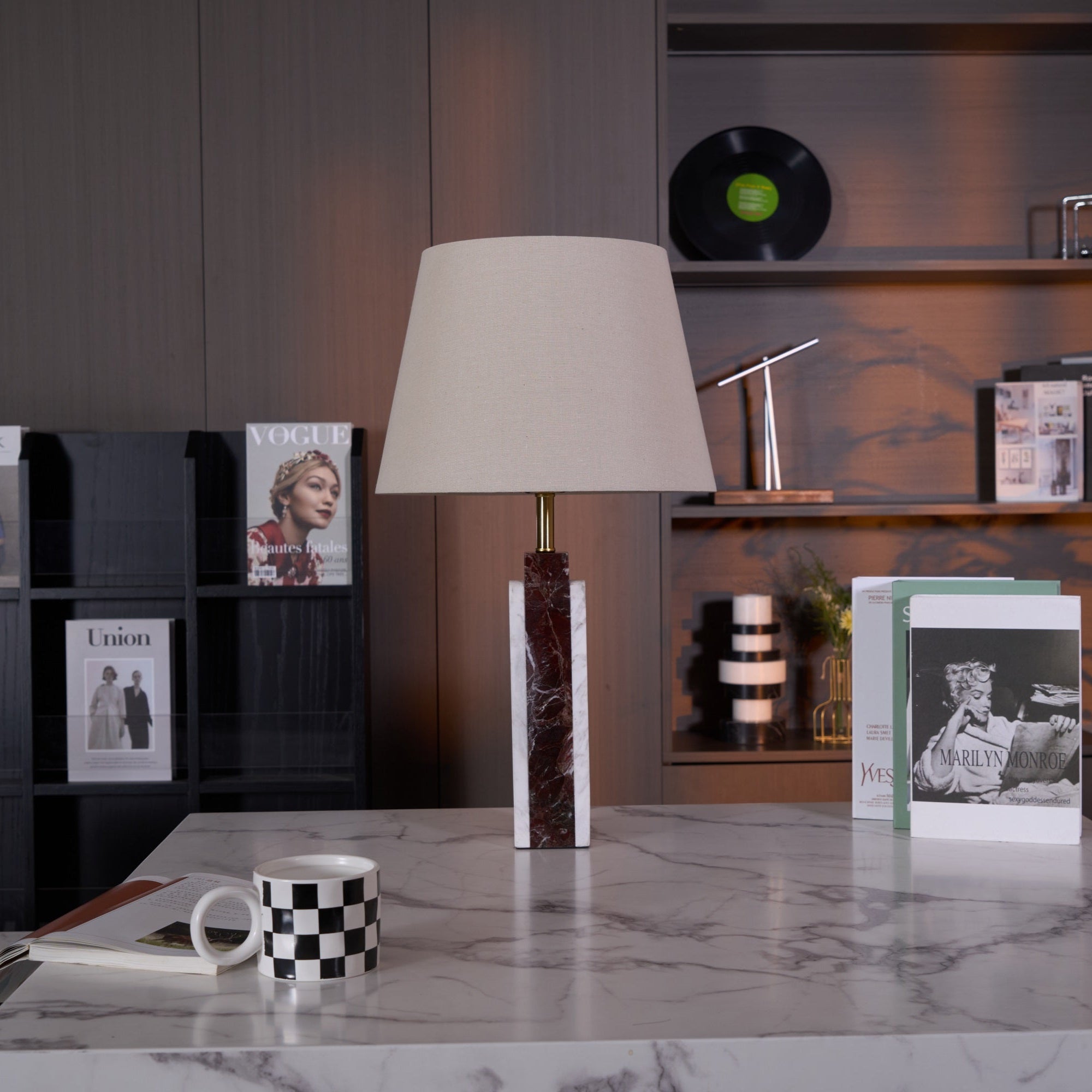 Lampe à poser moderne Steg en Foncé violet marbre