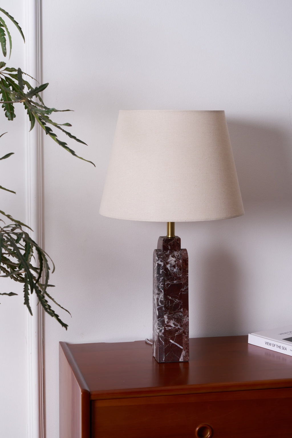 Lampe à poser moderne Steg en Foncé violet marbre