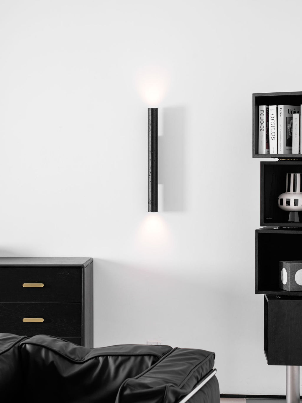 Applique murale moderne Axion en Noyer bois et noir travertin