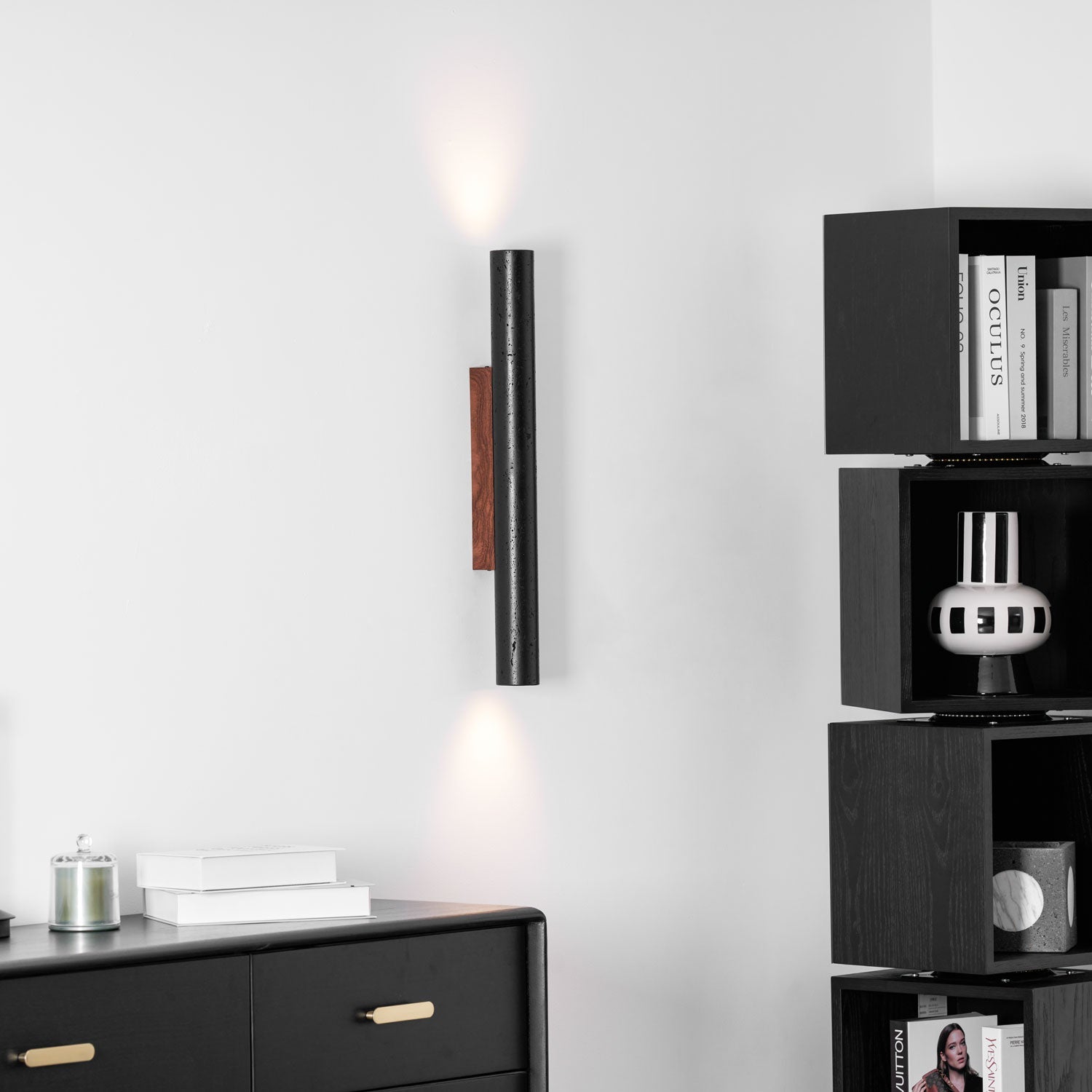 Applique murale moderne Axion en Noyer bois et noir travertin