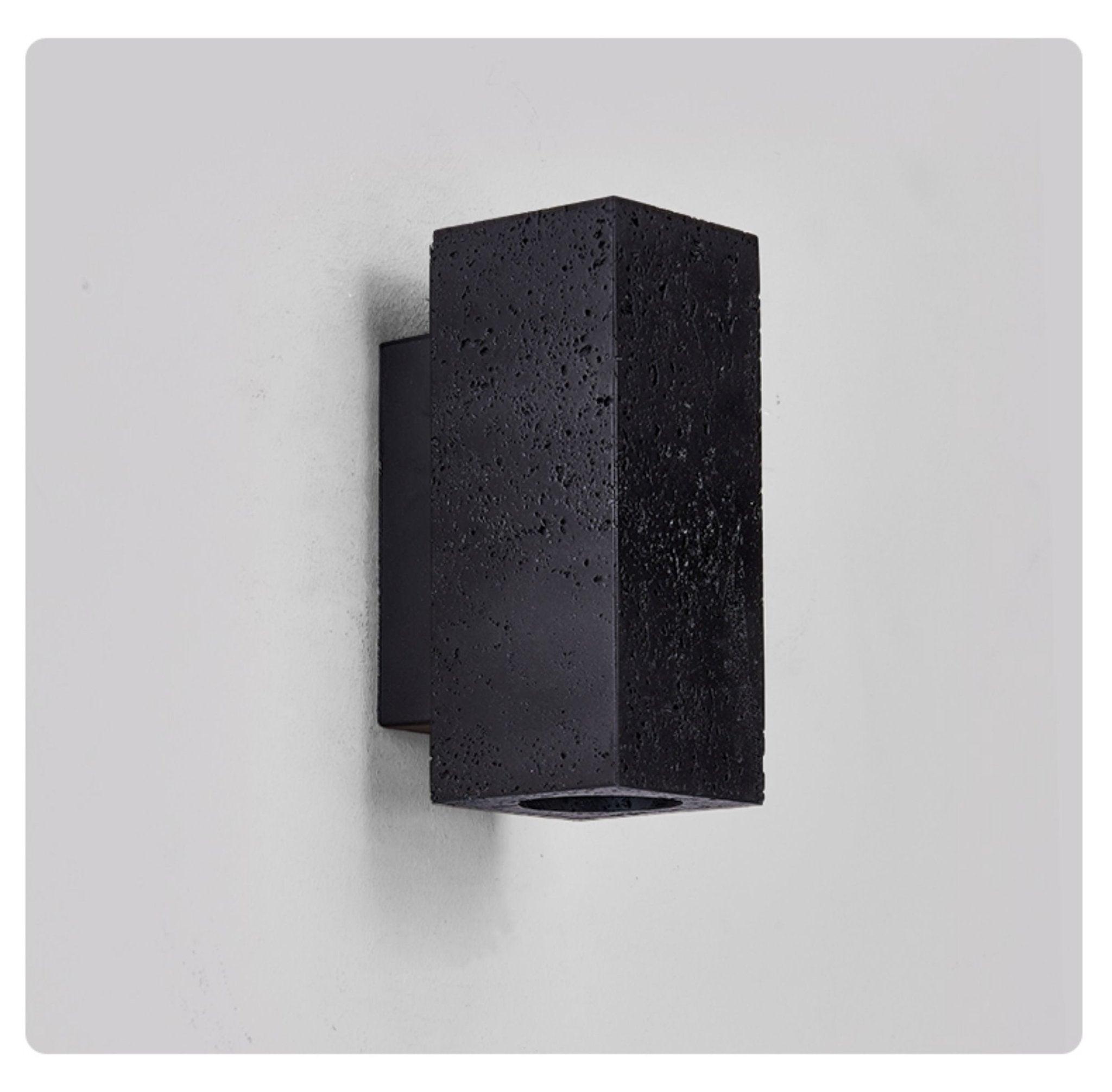 Applique murale moderne Torm en Noir travertin