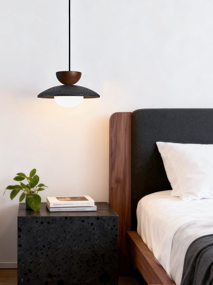 Suspension moderne Hedric en Noyer et noir travertin